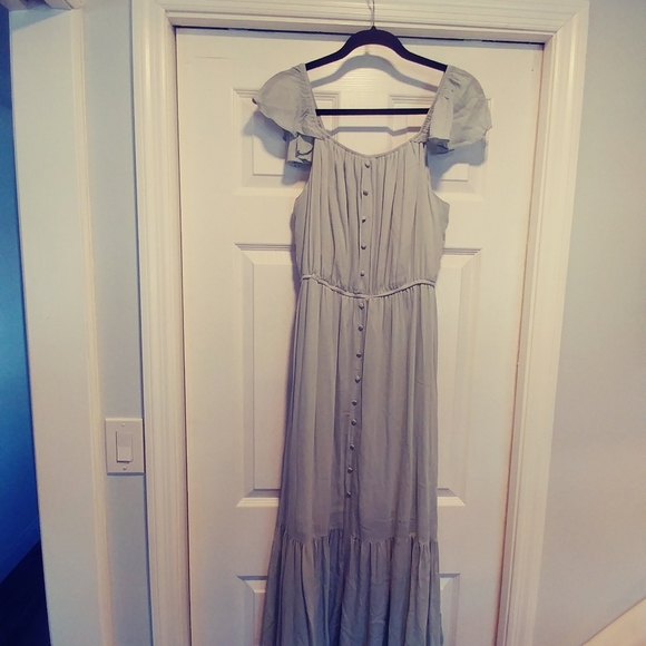 Fashion on earth long dress. - Picture 2 of 5